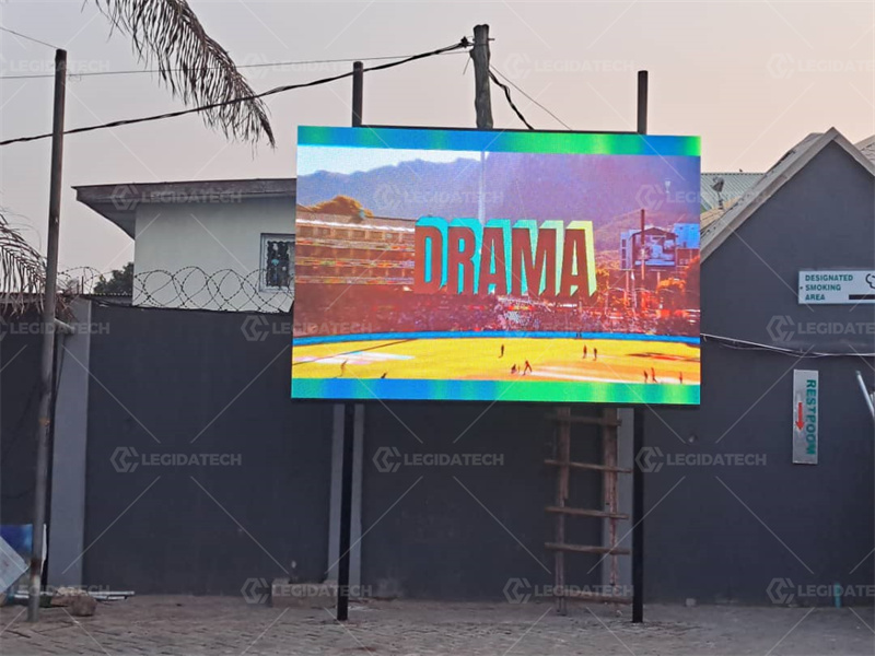 Outdoor Waterproof High-Temperature Resistant LED Screen