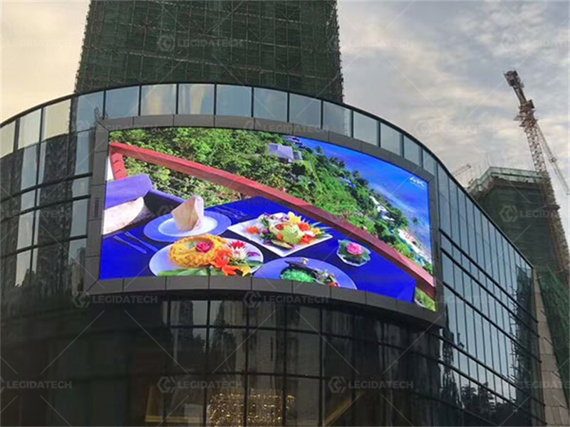 Display effect of P10 outdoor LED screen