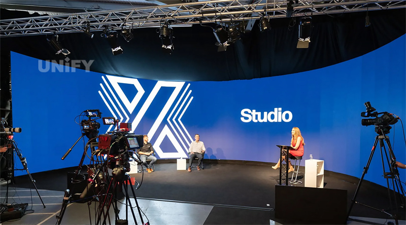Live-Broadcast