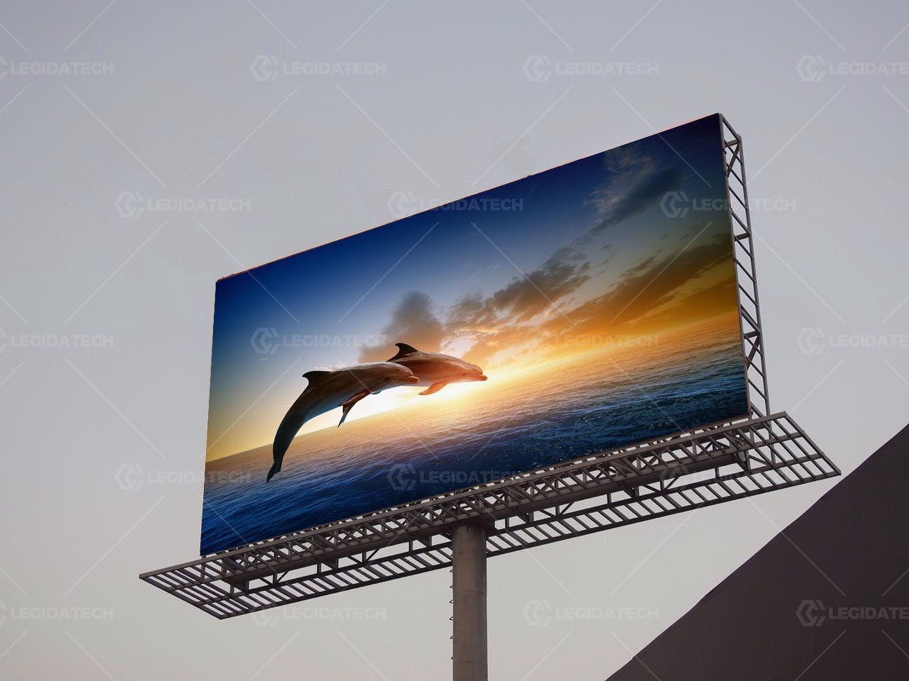 High-brightness outdoor LED panel for advertising