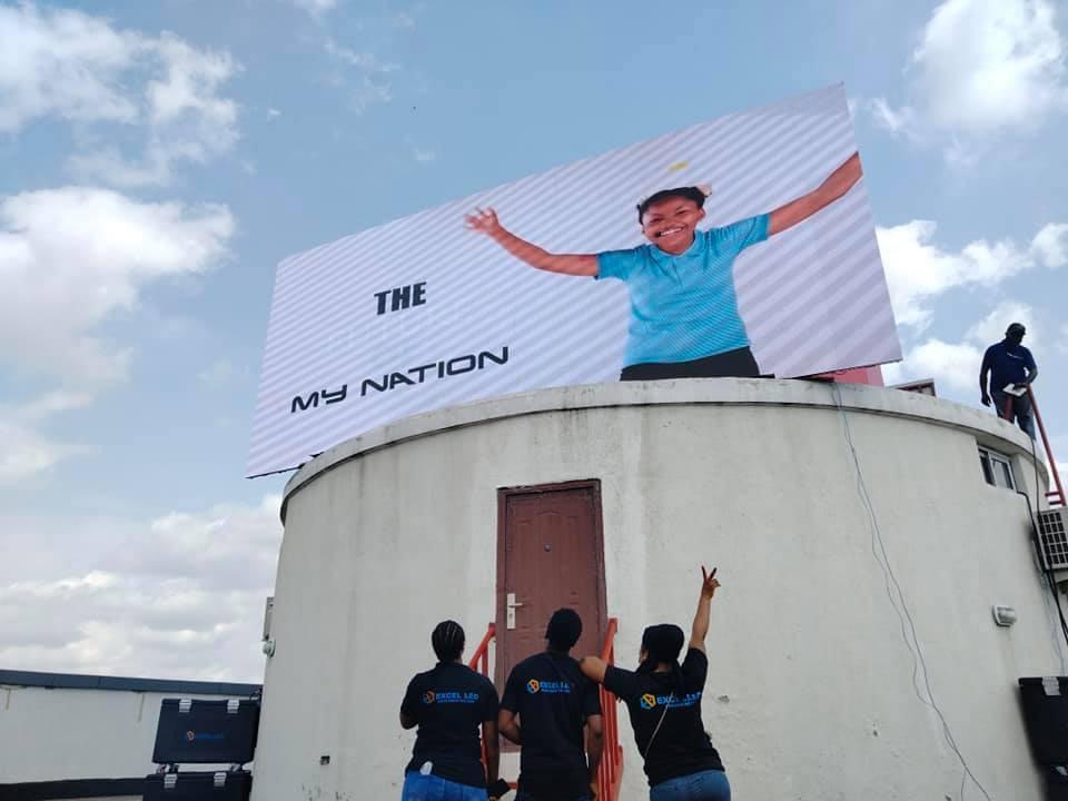 led-video-scoreboard-main-center-hung