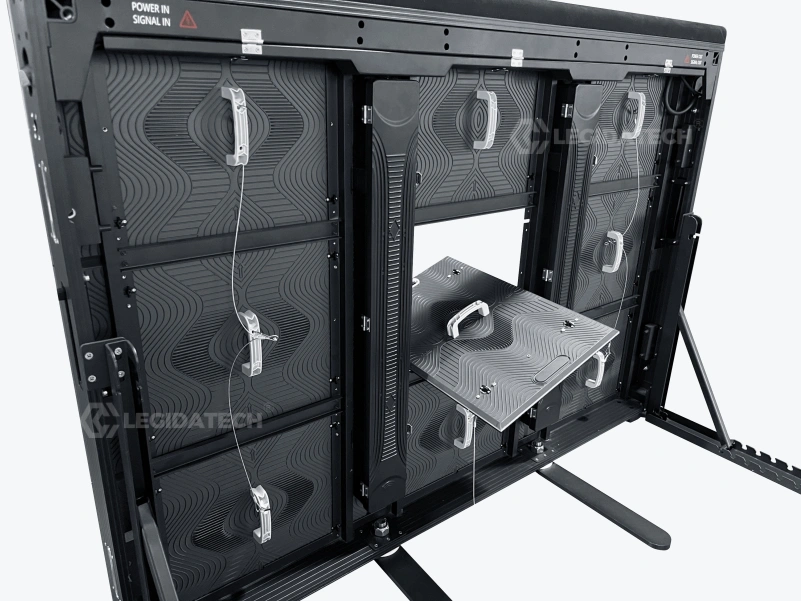 ST1440 front and rear module service — module released on its safety wire